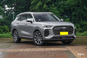 SUV d'occasion Chery Tiggo 8L 2.0T 2WD Édition Standard 5 places de marque réputée – <span class=keywords><strong>Voiture</strong></span> essence économique pour adultes - Product Image 2