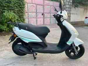 Scooter a Gas <span class=keywords><strong>Piaggio</strong></span> <span class=keywords><strong>Fly</strong></span> 150cc Usato - Pulito e Affidabile Prodotto in Cina - Product Image 2