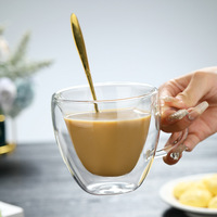 Taza de café de cristal de doble pared en forma de corazón resistente al calor de borosilicato alto de 150ml 5oz con logotipo personalizado