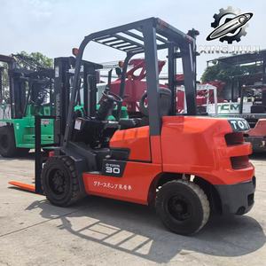 Chariot élévateur TOYOTA FDZN30 3 tonnes d'occasion, importé du Japon, moteur 1DZ-2, machine d'occasion, alimenté au carburant, avec déplaceur latéral pour conteneurs. - Product Image 6