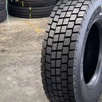 Pneu de camion sans chambre à air à profil bas R 19.5 de marque chinoise 12.00 24 385 65 22.5 11R22.5, pneus de camion Double Star fabriqués à Dubaï