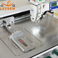 Nueva máquina de coser industrial de alta velocidad con alimentación automática para aberturas laterales en el bajo de camisas polo, que ahorra 5 operarios y controla microcomputarizado.