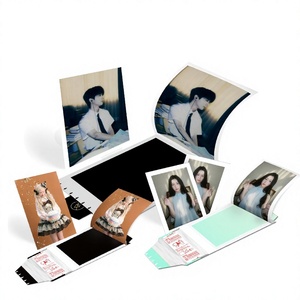Caja Sorpresa con Pegatinas Despegables de Revelación de Tarjetas en Transmisión en Vivo, Fotos Instantáneas, Mercancía Personalizada de Celebridades y <span class=keywords><strong>Anime</strong></span>, Artículos Otaku con Temática de Conan - Product Image 1