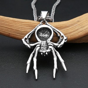 Collar con Colgante de Araña 3D Estilo Gótico yunnique, Acero Inoxidable, Regalo Hip Hop para Hombre, Accesorio de Insecto/Animal, Cadena de 60cm - Product Image 3