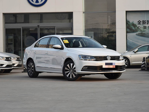 Volkswagen Sagitar 280TSI DSG Comfort Sedan d'occasion 2018, véhicule familial compact Agile Turbo - Product Image 3