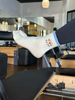 Chaussettes en coton de haute qualité avec logo brodé, antidérapantes, pour Pilates et sport, personnalisables en usine