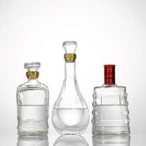 Bán buôn 500ml <span class=keywords><strong>Fancy</strong></span> rượu rượu chai thủy tinh với kính Stopper và biểu tượng tùy chỉnh - Product Image 2