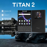 Smartphone Unihertz Titan 2 5G dengan Keyboard Fisik QWERTY, Layar Ganda, RAM 12GB, Penyimpanan 512GB, Baterai 5050mAh, Android 15