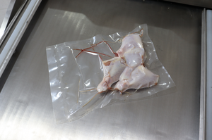 Machine d'emballage sous vide automatique à double chambre DZ600, prix industriel - Product Image 5