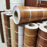 Papel tapiz decorativo Interior de piel de puerta con textura de madera, muebles para máquina de laminación plana y al vacío, uso de película de PVC