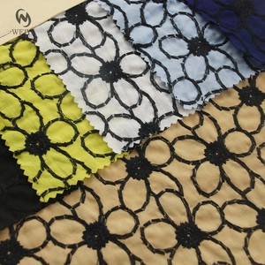 Tela de Encaje Suizo Bordada de Algodón Puro 100% en Color Negro, Azul Marino y Azul Denim Africano de Dubái al por Mayor - Product Image 2