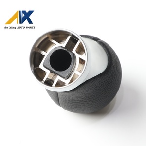 Pomo de Cambio de Marchas Manual de 5 Velocidades al por Mayor, Pomo de Cambio de Marchas de Plástico con Número Rojo y Funda de Cuero, Estilo de Coche - Product Image 6