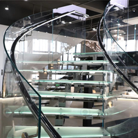 Escaliers en spirale transparents Prima avec un impact saisissant