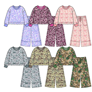Ensemble haut et pantalon à manches longues pour bébés filles, imprimé personnalisé de Noël, bord festonné, en coton biologique et élasthanne, vente en gros, vêtements pour sœurs - Product Image 2