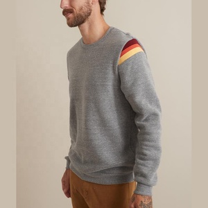 เสื้อสเวตเชิ้ตคอกลมโอเวอร์ไซส์สำหรับผู้ชาย ผ้าฝ้าย 100% ผ้าฟลีซ อุ่นสบายสำหรับฤดูหนาว สไตล์สตรีทแวร์ เสื้อพูลโอเวอร์ลำลอง แฟชั่น OEM รับผลิตแบรนด์ส่วนตัว ปักลาย - Product Image 3