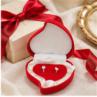 Boîte à bijoux élégante en nylon, faite à la main, personnalisée, imprimée en flocage, en forme de cœur, pour l'emballage de bagues de mariage, de boucles d'oreilles et de colliers, tendance