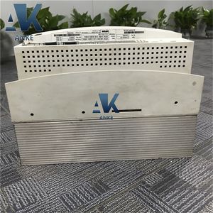 Inversores y convertidores de frecuencia de accionamiento de servomotor Lenze - Product Image 4