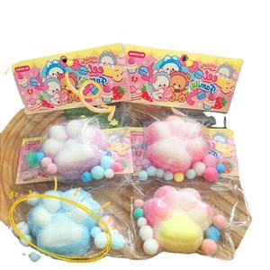 Xiaohongshu grand jouet à presser TPR patte de chat floqué en <span class=keywords><strong>EVA</strong></span> TikTok article chaud pour le soulagement du Stress en peluche patte de chat jouet à presser - Product Image 1