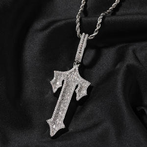 Nuevo Diseño de Moda, Joyería Hip Hop para Hombre, Collar con Colgante de Espada Cruzada con Circonitas Cúbicas Brillantes y Base Sólida - Product Image 6