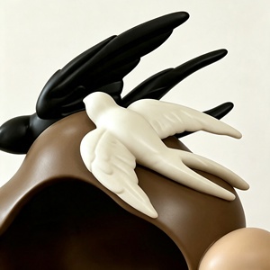 Sculpture en résine artisanale BZY, nid d'<span class=keywords><strong>oiseau</strong></span> abstrait, finition mate, hirondelles, décoration de bureau à domicile, vente en gros B2B, directement de l'usine - Product Image 5