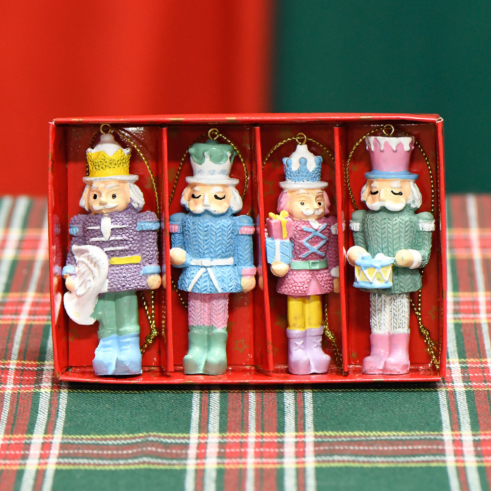 8cm resin set of four