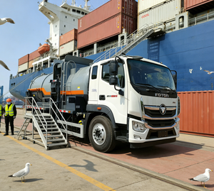 Camion de collecte des ordures à montage latéral Futian, moteur diesel, transmission 4x2, moteur Euro <span class=keywords><strong>4</strong></span>, pompe - Product Image 2