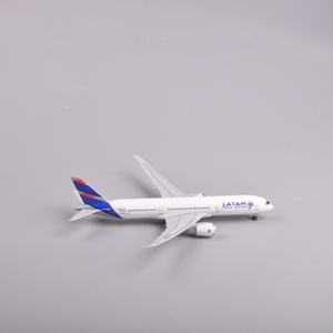 Modelo de Avión <span class=keywords><strong>Boeing</strong></span> <span class=keywords><strong>787</strong></span> de Latam Airlines de 32 cm, Simulación con Resina para Regalo de Navidad - Product Image 6
