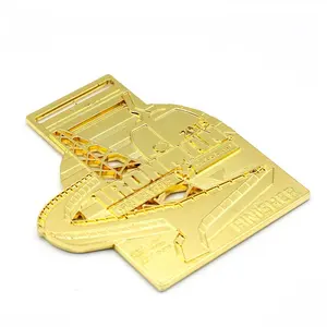 Usta imalatı ucuz spor madalya madalya kapanış takı kılıfı hatıra altın askeri Metal ödül madalya ile şerit