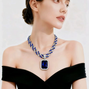 Otras Prendas de Vestir, Colgante Cuadrado de Piedras Preciosas Coloridas a la Moda, Joyería Unisex Hip Hop con Cadena Cubana Completa, Chapado en Oro - Product Image 1