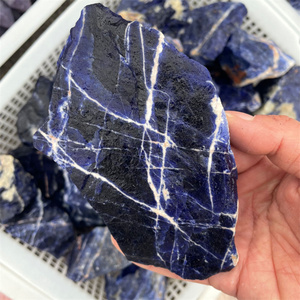 Vente en gros de cristaux de quartz naturels bruts de haute qualité guérissant les veines bleues pierres <span class=keywords><strong>sodalite</strong></span> bleue <span class=keywords><strong>sodalite</strong></span> brute prix pour la guérison - Product Image 2