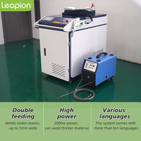 Machine de soudage laser à fibre 3000W pour le soudage des métaux avec source laser à double alimentation en fil de MAX/Raycus/IPG