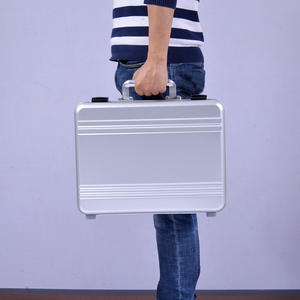 Caja de <span class=keywords><strong>herramientas</strong></span> de aleación de aluminio portátil multifunción al por mayor bolsa dura caja de exhibición de ordenador integrada - Product Image 3