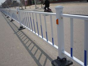 Barandilla de balcón de aleación de aluminio anticorrosión Tamaño personalizado 3mm de espesor Reunión ASTM - Product Image 6