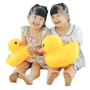 2024 vente chaude douche pour enfants natation Extra Large jaune canard en caoutchouc en vrac serrant jouet de canard en caoutchouc