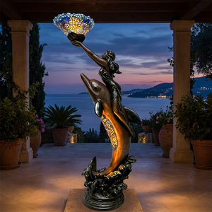 Lampada da Terra Sea Nymph su Misura - Scultura in Bronzo Artigianale con Luce in Vetro Colorato - Product Image 2