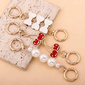 Phụ Nữ Tối Giản Của Crossbody Túi Chuỗi Cherry Dâu Tây Trái Tim Bow Kim Loại Phụ Kiện Đa Năng Túi Chuỗi Extender Keychain - Product Image 2