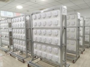 Moniteur de <span class=keywords><strong>CO2</strong></span> avec capteur de température et d'humidité Fournisseur de moniteurs intelligents de qualité de l'air de niveau B pour les entreprises commerciales - Product Image 5