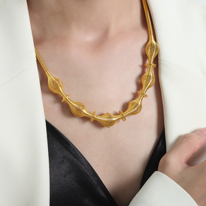 하이 퀄리티 개인화 된 골드 도금 스테인레스 스틸 여성 목걸이 보석 럭셔리 디자인 청키 여성 목걸이 - Product Image 3