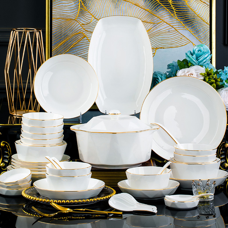 Round irregular White Porcelain Luxury European Vintage Elegant Wedding Party Dinner Plate Bone china ceramic Dinnerware Set