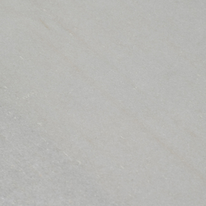 Tavolino moderno con piano in marmo e base scultorea in alluminio, ideale per comodino o arredamento del soggiorno - Product Image 4