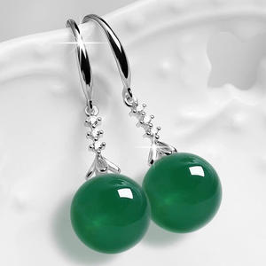 Pendientes Clásicos de Plata 925 con Colgante de Bola de Piedra Preciosa Verde para Mujer, Joyería con Engaste de Garra para Uso Diario - Product Image 1