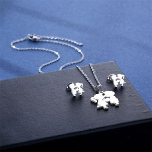 Conjunto de Collar y Aretes de Acero Inoxidable para Parejas, Colgante de Beso para Niño y Niña, Cadena para Clavícula, Regalo de Joyería para el Día de San Valentín para Novia - Product Image 4