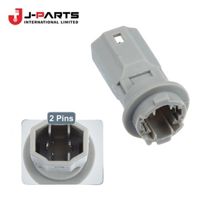 Prise et câble, lampe de plaque d'immatriculation pour Toyota Hilux Surf RZN169 1999-2004 OE 90075-99012 9007599012 - Product Image 1