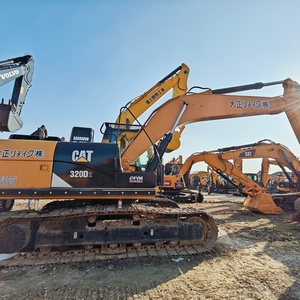 รถขุดตีนตะขาบมือสอง Caterpillar 320D2 ขนาด 20 ตัน สำหรับงานเทศบาล ใช้งานน้อย ทนทาน แรงสูง - Product Image 3