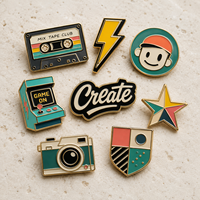 Broches en émail rétro créatives, badges de revers personnalisés avec logo et nom, broches en métal mignonnes style anime pour maillot, accessoires cadeaux, fabricant