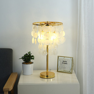 Lampe de table fleur préservée mariage créatif salle de mariage mariée rouge dot chambre lampe de chevet lampe de table européenne Rose mariage - Product Image 3