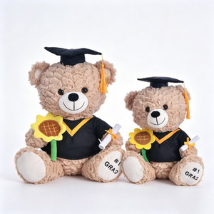 Mochila de peluche de oso de graduación personalizada para exportación global, diseño de gorro y toga de animal de peluche, relleno de algodón PP, 51-99 cm - Product Image 1
