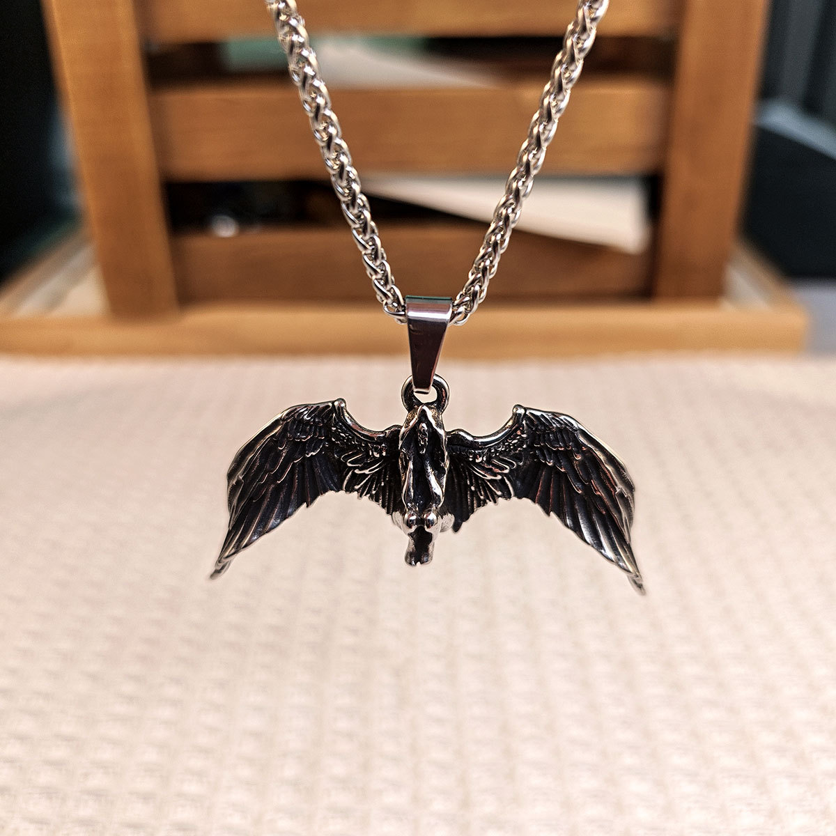 Pendentif avec chaîne 402*3*60CM