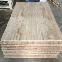Planche en bois massif de pin