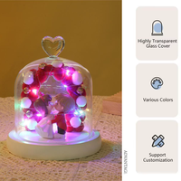 Kiss Doll Led en dôme de verre Led Light Décoration de mariage Kiss Doll Led Fête des mères Idées cadeaux pour la Saint-Valentin